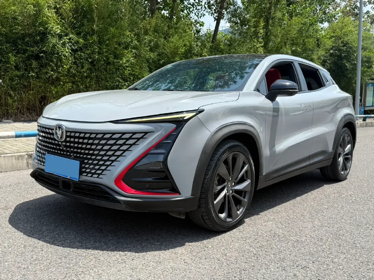 2020 ChangAn UNI-T 1.5T 180HP L4 7DCT,autocango,china used car exporter,china ev exporter,chinese used car exporter,chinese used ev exporter