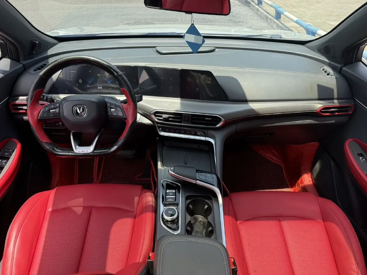 2020 ChangAn UNI-T 1.5T 180HP L4 7DCT,autocango,china used car exporter,china ev exporter,chinese used car exporter,chinese used ev exporter