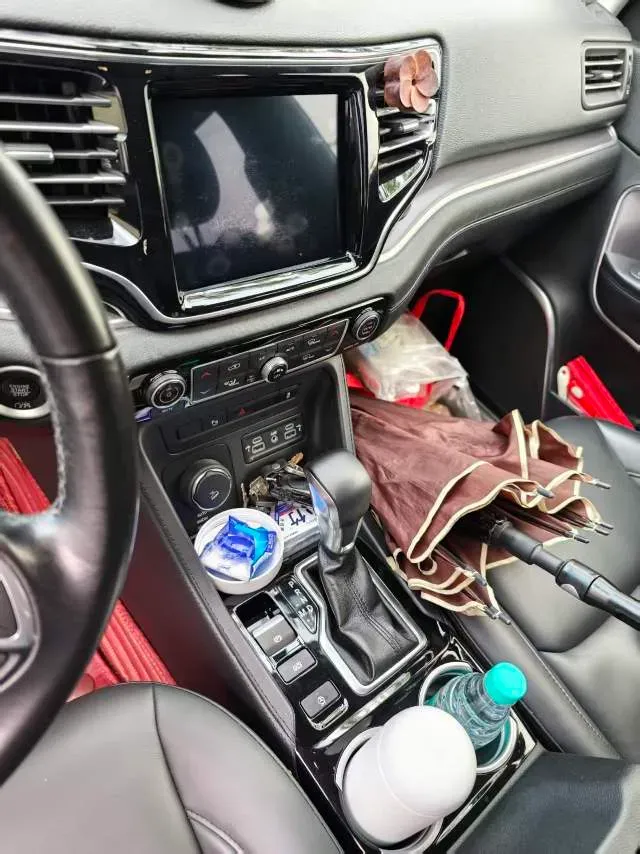 2018 Jeep Grand Commander 2.0T 265HP L4 9AT,autocango,china used car exporter,china ev exporter,chinese used car exporter,chinese used ev exporter