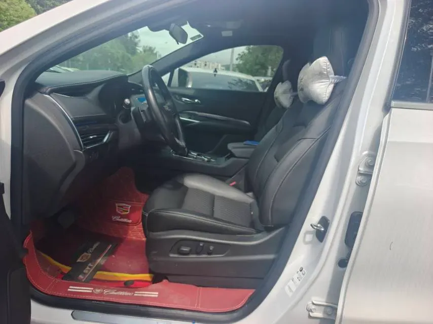 2018 Cadillac XT4 2.0T 241HP L4 9AT,autocango,china used car exporter,china ev exporter,chinese used car exporter,chinese used ev exporter