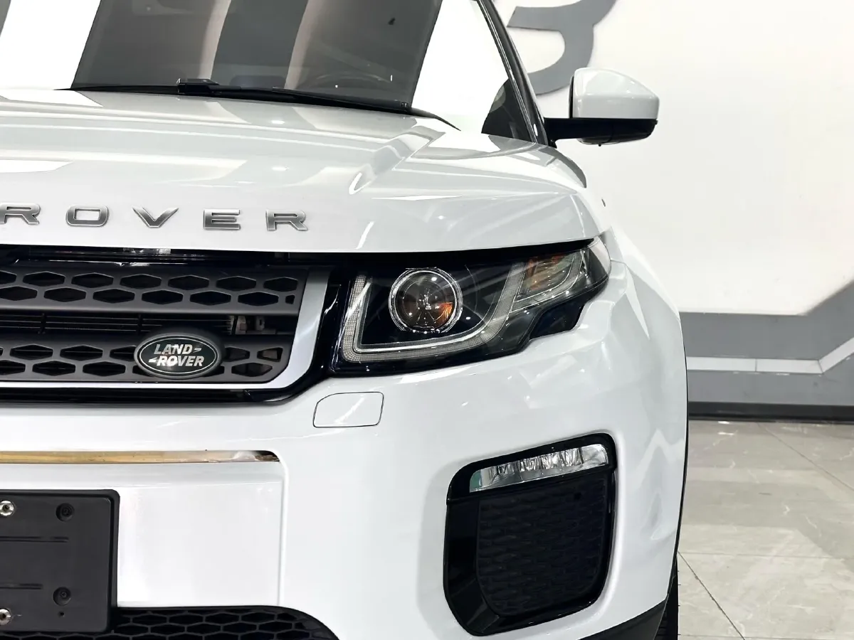 2018 Land Rover Range Rover Evoque 2.0T 241HP L4 9AT,autocango,china used car exporter,china ev exporter,chinese used car exporter,chinese used ev exporter