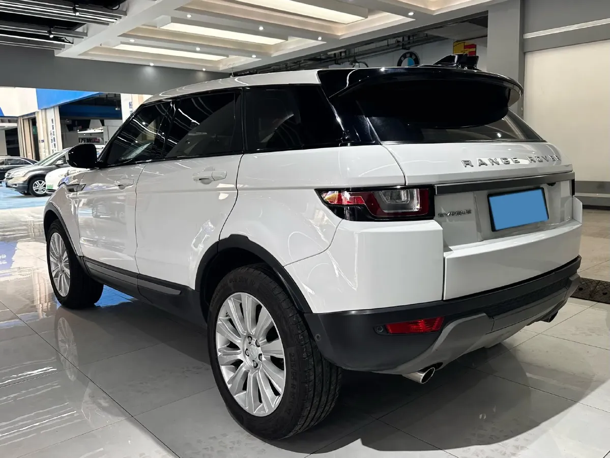 2018 Land Rover Range Rover Evoque 2.0T 241HP L4 9AT,autocango,china used car exporter,china ev exporter,chinese used car exporter,chinese used ev exporter