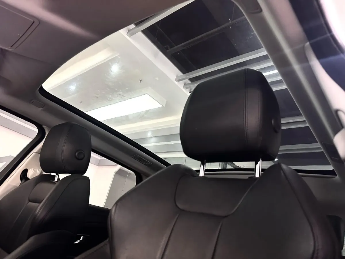 2018 Land Rover Range Rover Evoque 2.0T 241HP L4 9AT,autocango,china used car exporter,china ev exporter,chinese used car exporter,chinese used ev exporter