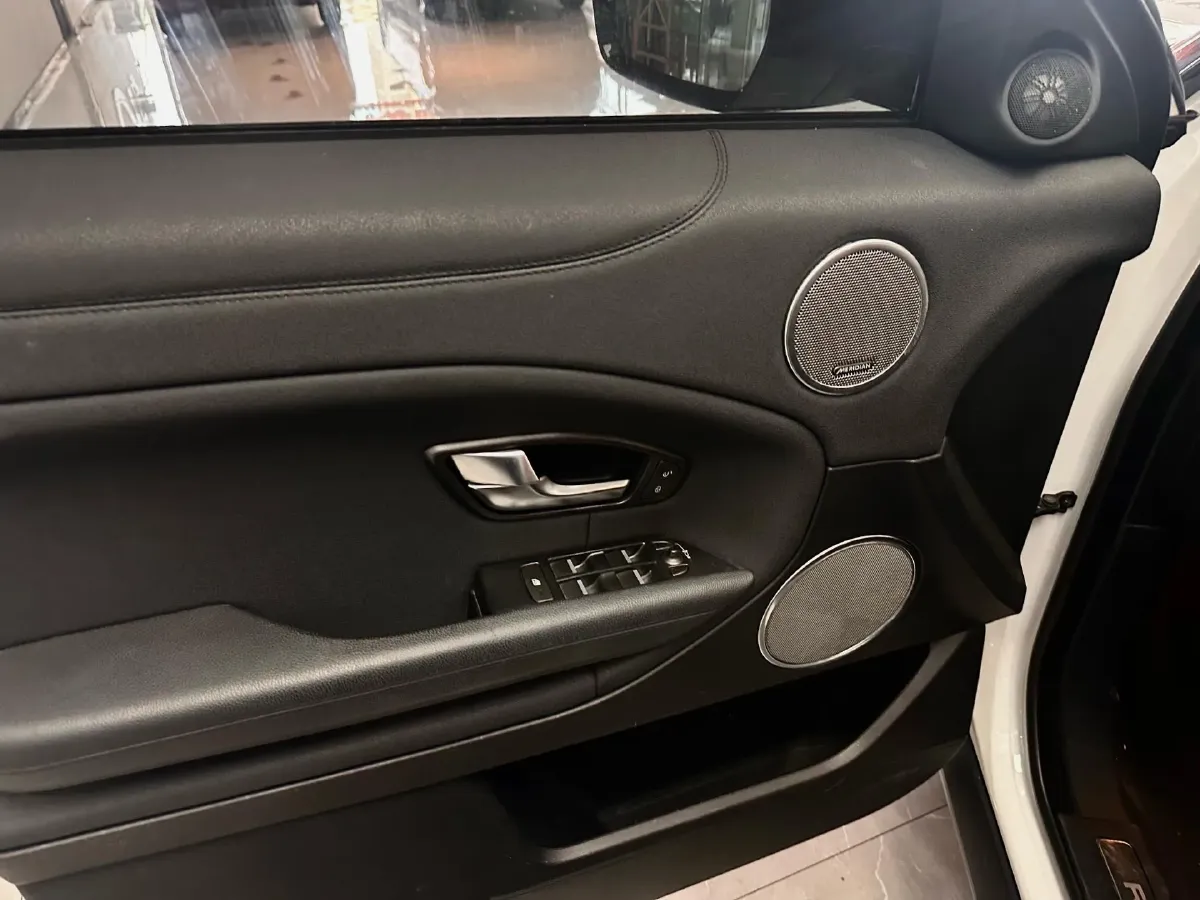 2018 Land Rover Range Rover Evoque 2.0T 241HP L4 9AT,autocango,china used car exporter,china ev exporter,chinese used car exporter,chinese used ev exporter