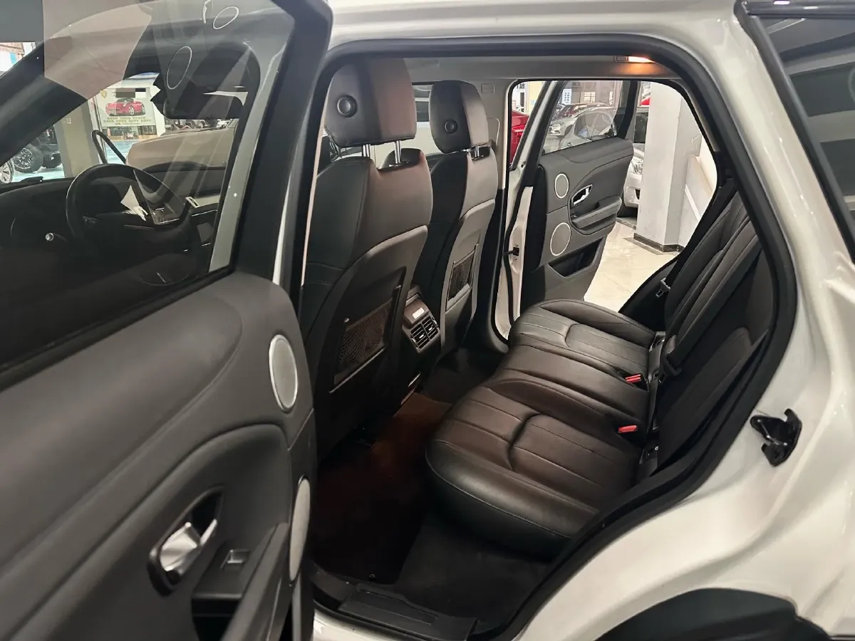 2018 Land Rover Range Rover Evoque 2.0T 241HP L4 9AT,autocango,china used car exporter,china ev exporter,chinese used car exporter,chinese used ev exporter