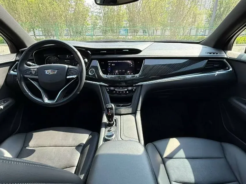2021 Cadillac XT6 2.0T 237HP L4 9AT,autocango,china used car exporter,china ev exporter,chinese used car exporter,chinese used ev exporter
