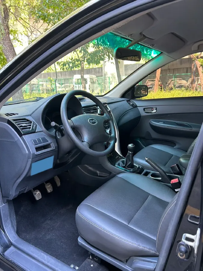 2020 BYD F3 1.5L 109HP L4 5MT,autocango,china used car exporter,china ev exporter,chinese used car exporter,chinese used ev exporter