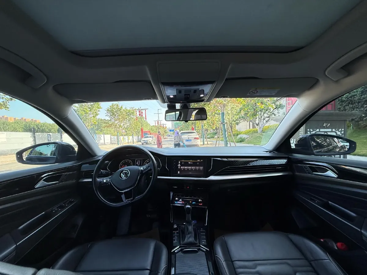 2020 Volkswagen Passat 2.0T 186HP L4 7DCT,autocango,china used car exporter,china ev exporter,chinese used car exporter,chinese used ev exporter