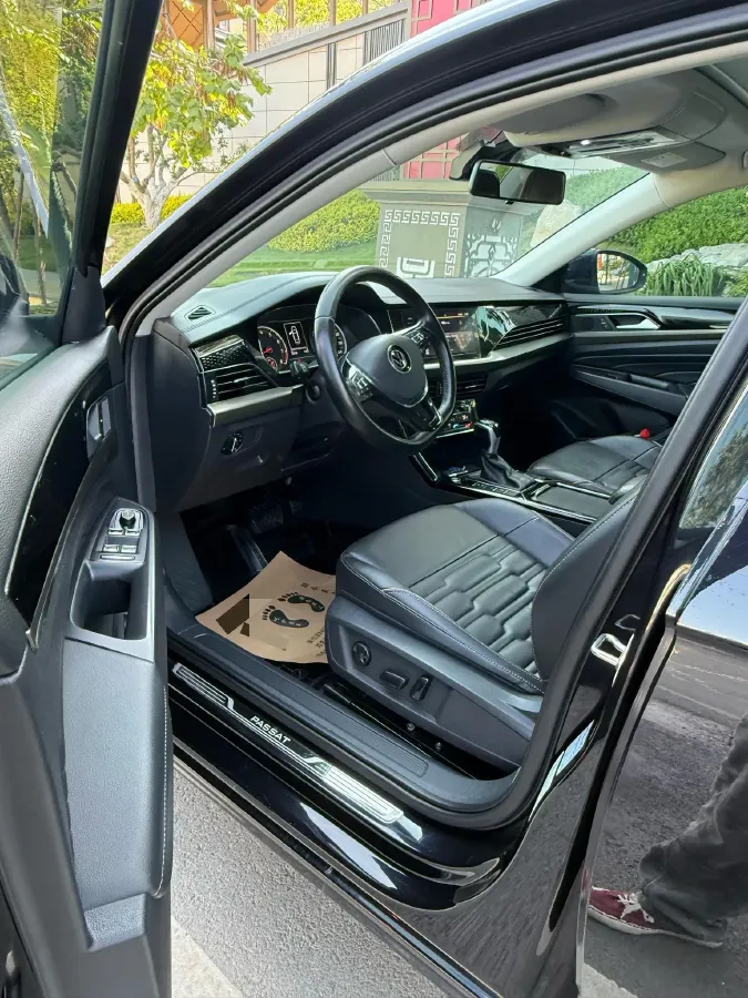 2020 Volkswagen Passat 2.0T 186HP L4 7DCT,autocango,china used car exporter,china ev exporter,chinese used car exporter,chinese used ev exporter