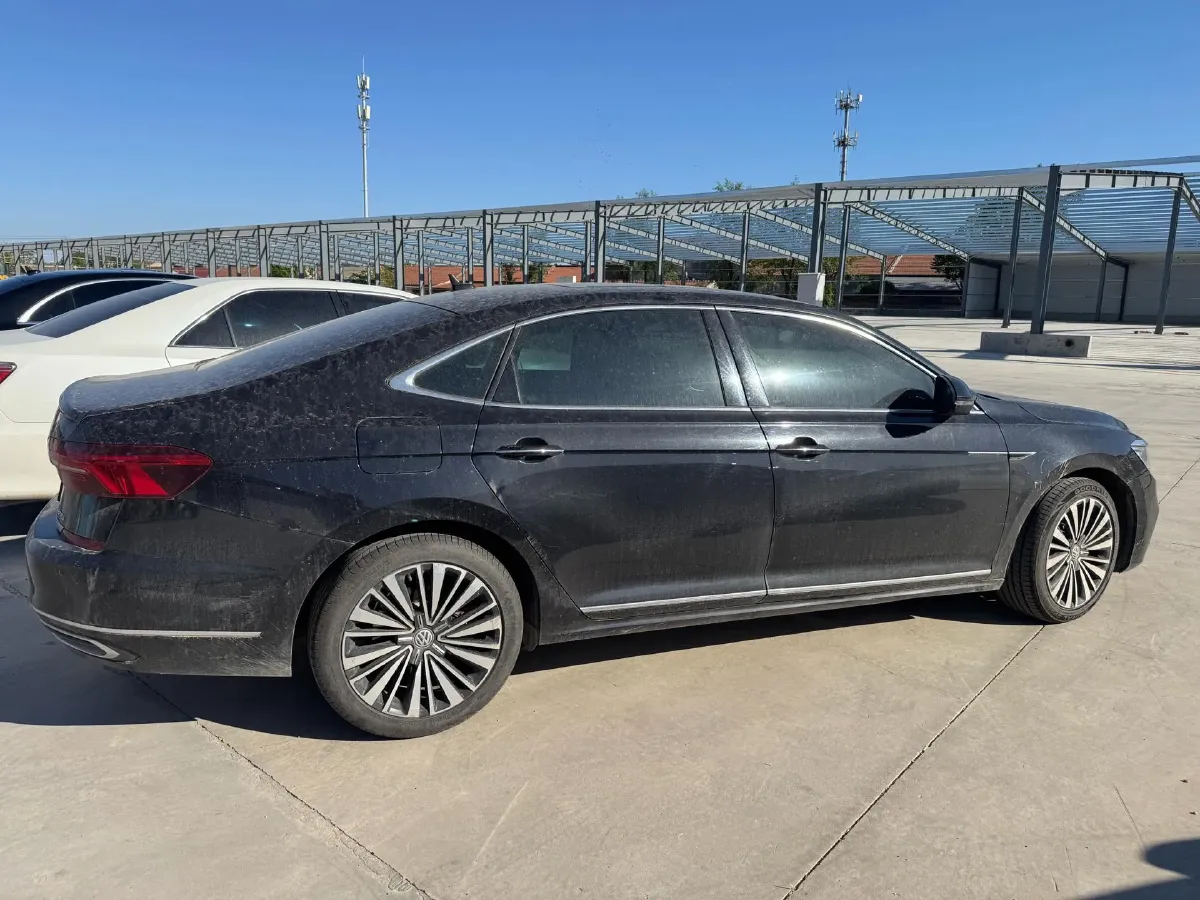 2020 Volkswagen Passat 2.0T 186HP L4 7DCT,autocango,china used car exporter,china ev exporter,chinese used car exporter,chinese used ev exporter