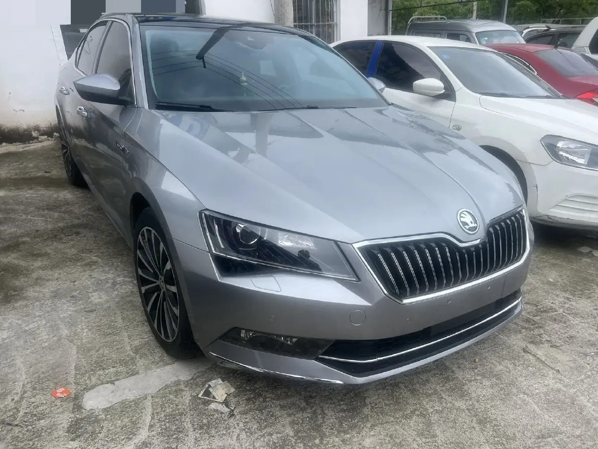 2018 Skoda Kodiak 1.8T 180HP L4 7DCT,autocango,china used car exporter,china ev exporter,chinese used car exporter,chinese used ev exporter