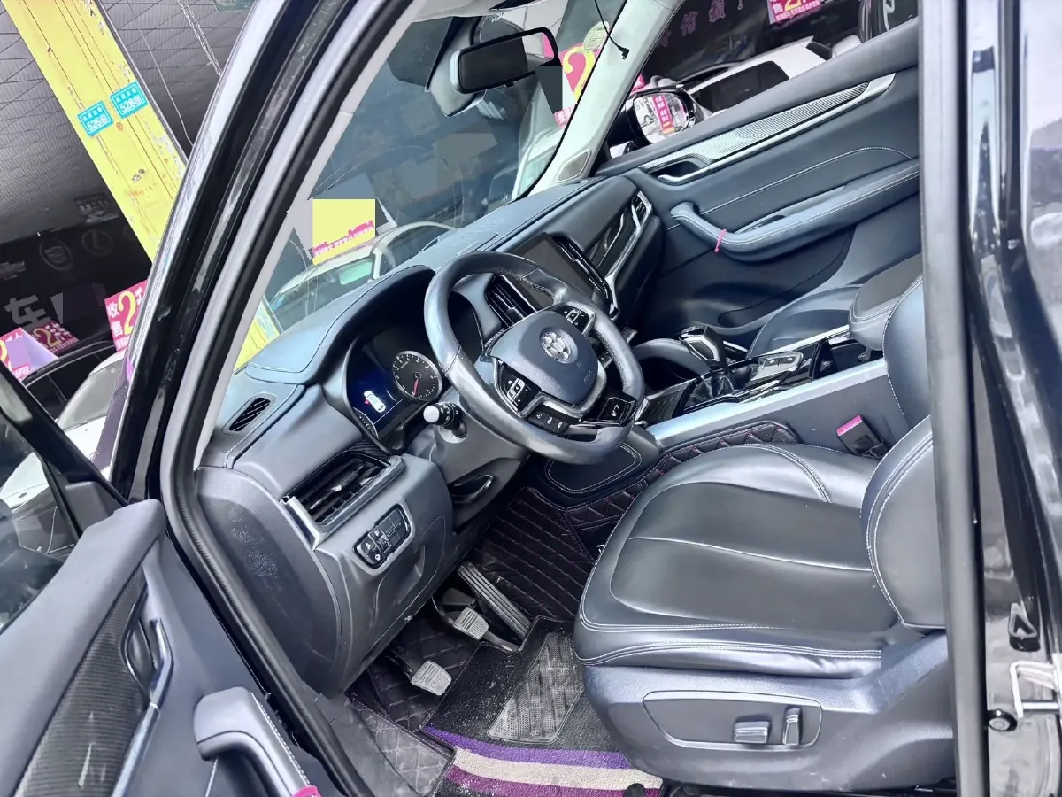 2018 Brilliance Auto V7 1.6T 204HP L4 6MT,autocango,china used car exporter,china ev exporter,chinese used car exporter,chinese used ev exporter