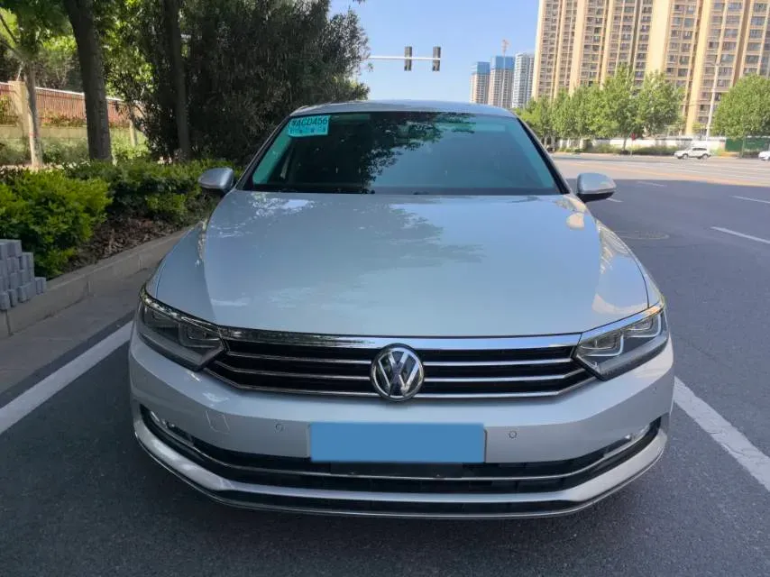 2019 Volkswagen Magotan 2.0T 186HP L4 7DCT,autocango,china used car exporter,china ev exporter,chinese used car exporter,chinese used ev exporter