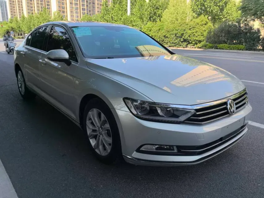 2019 Volkswagen Magotan 2.0T 186HP L4 7DCT,autocango,china used car exporter,china ev exporter,chinese used car exporter,chinese used ev exporter