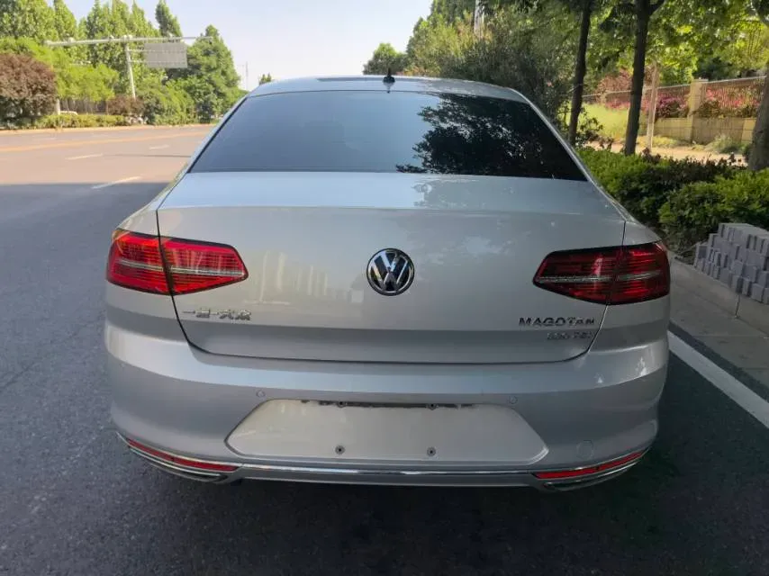 2019 Volkswagen Magotan 2.0T 186HP L4 7DCT,autocango,china used car exporter,china ev exporter,chinese used car exporter,chinese used ev exporter