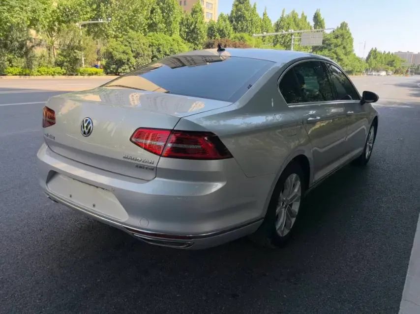 2019 Volkswagen Magotan 2.0T 186HP L4 7DCT,autocango,china used car exporter,china ev exporter,chinese used car exporter,chinese used ev exporter