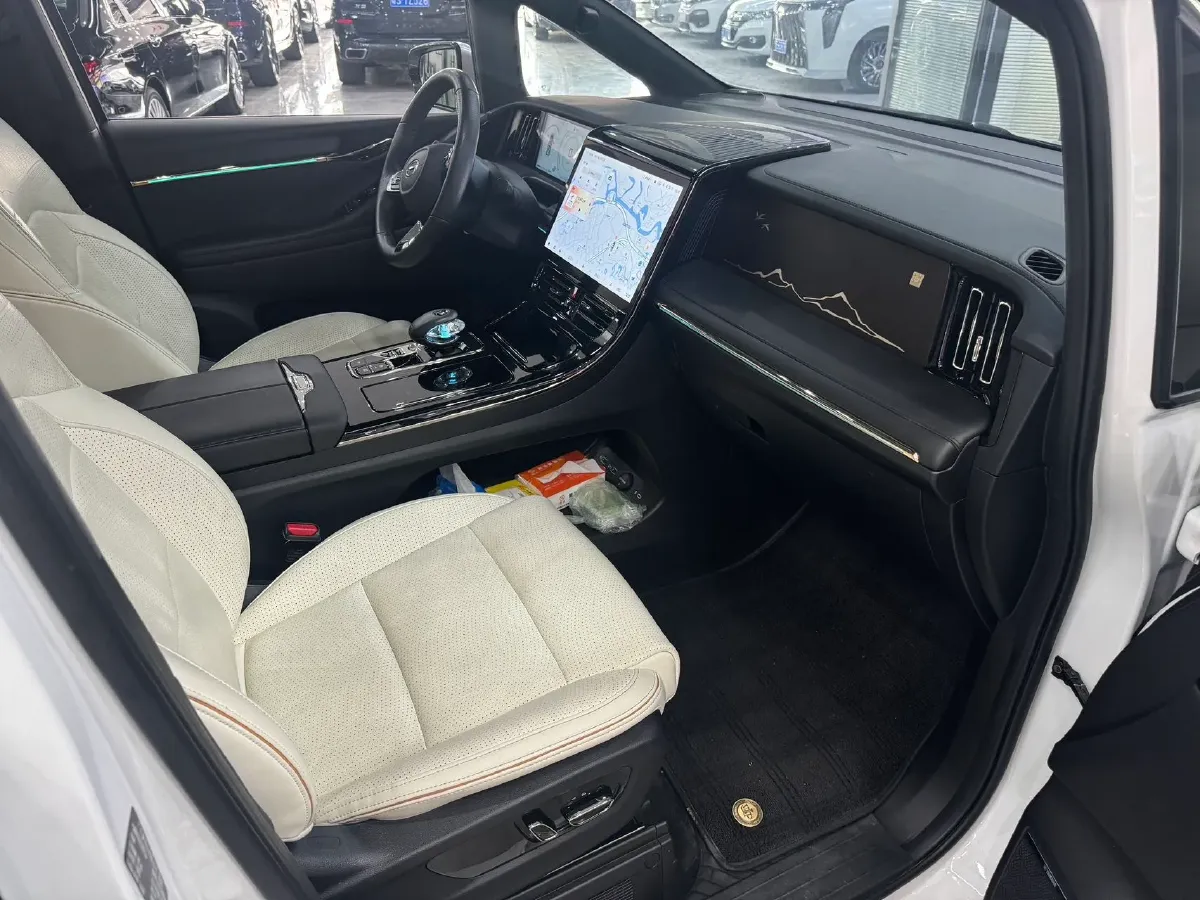 2023 GAC Trumpchi M8 2.0T 190HP L4 E-CVT Hybrid,autocango,china used car exporter,china ev exporter,chinese used car exporter,chinese used ev exporter