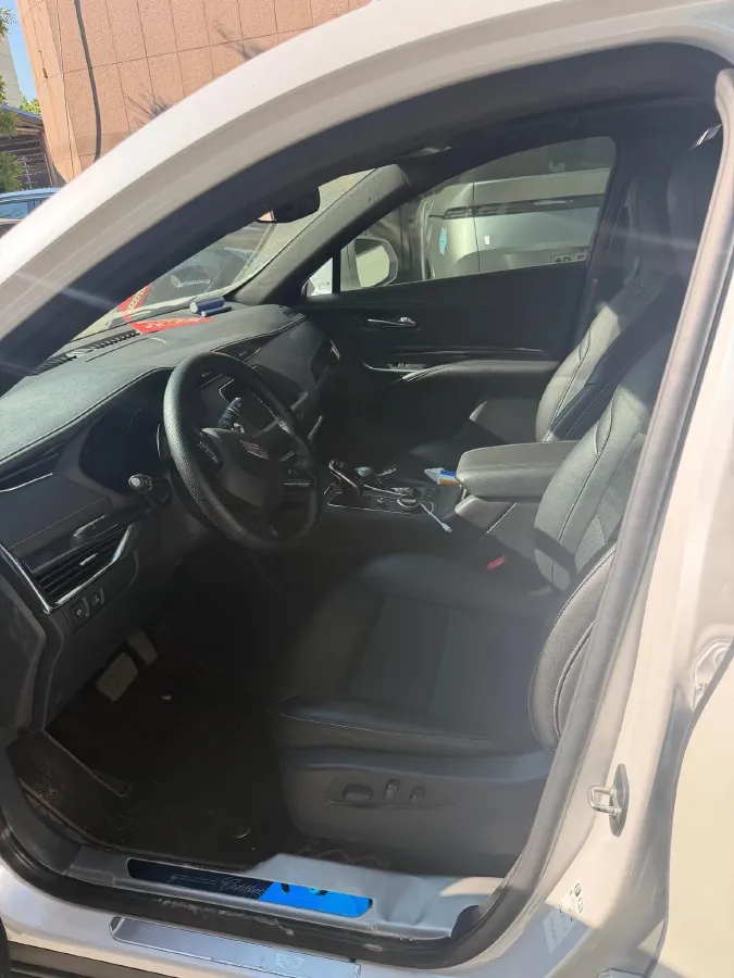 2021 Cadillac XT4 2.0T 237HP L4 9AT,autocango,china used car exporter,china ev exporter,chinese used car exporter,chinese used ev exporter