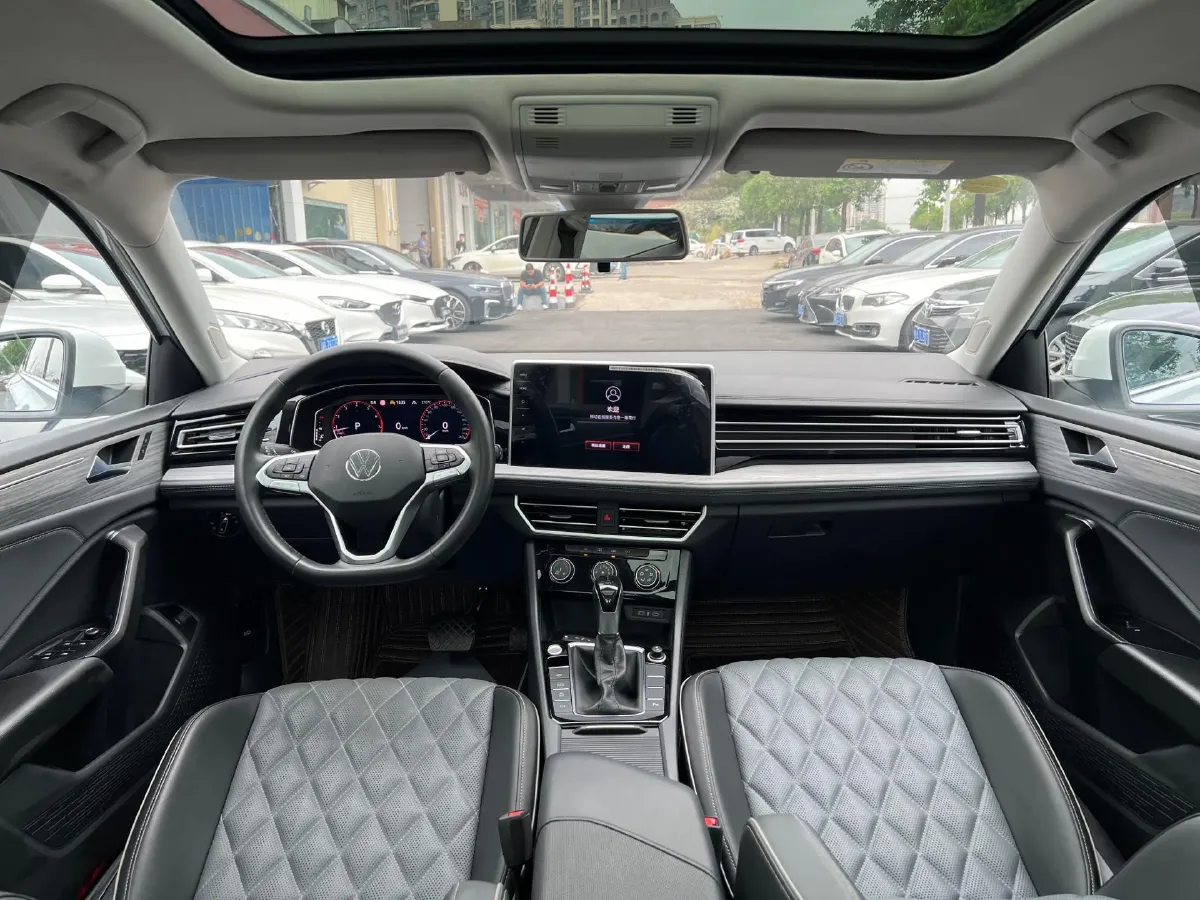 2024 Volkswagen Sagitar 1.5T 160HP L4 7DCT,autocango,china used car exporter,china ev exporter,chinese used car exporter,chinese used ev exporter