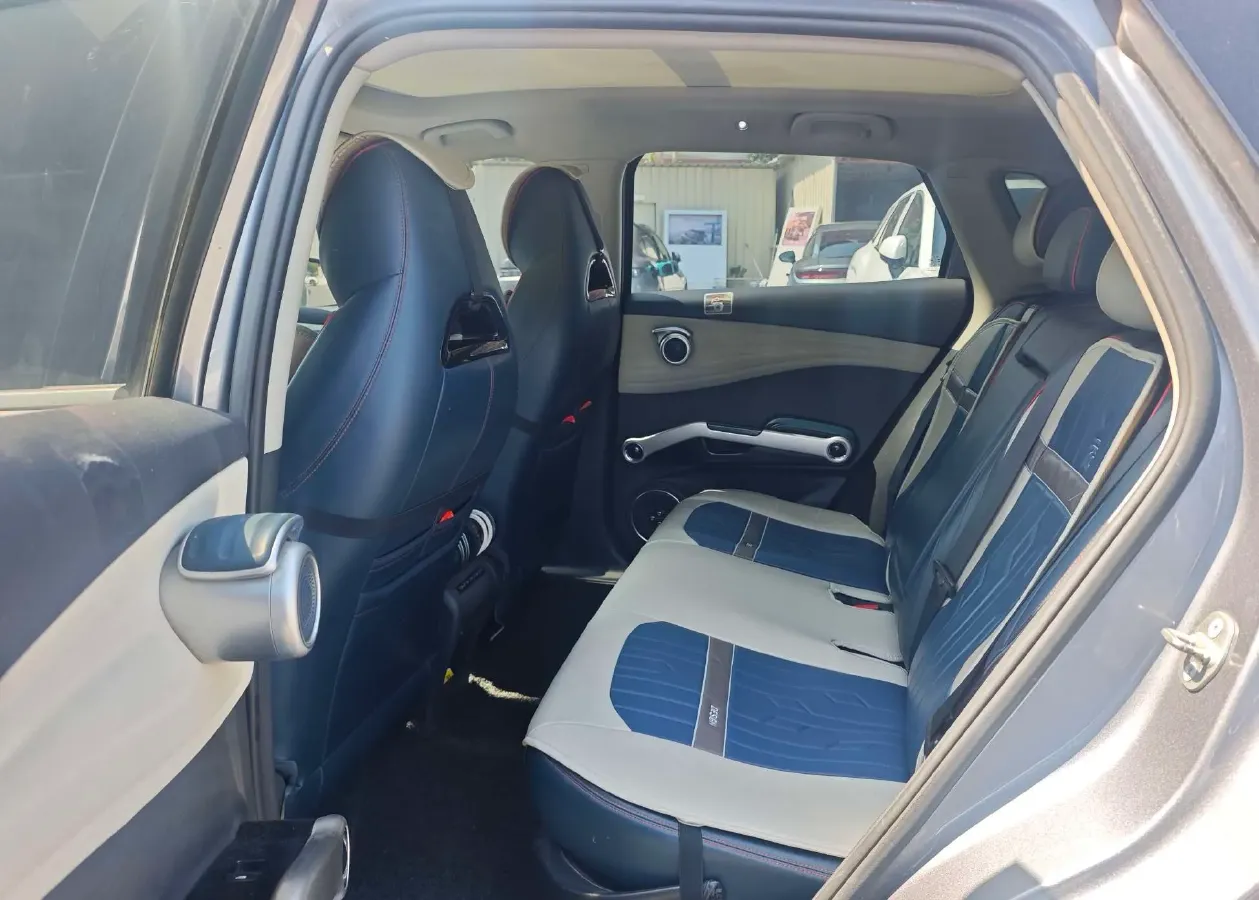 2022 Roewe RX5 MAX 1.5T 181HP L4 6AT,autocango,china used car exporter,china ev exporter,chinese used car exporter,chinese used ev exporter