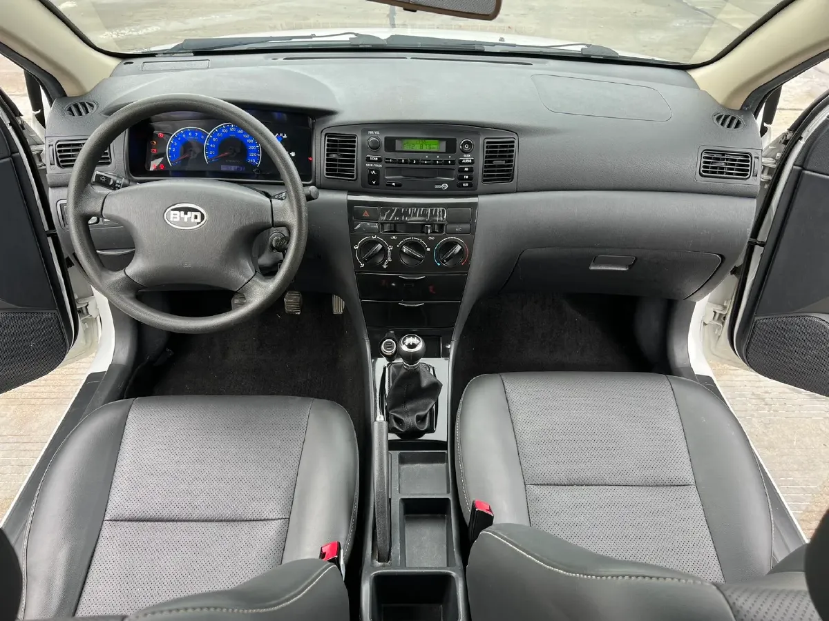 2020 BYD F3 1.5L 109HP L4 5MT,autocango,china used car exporter,china ev exporter,chinese used car exporter,chinese used ev exporter