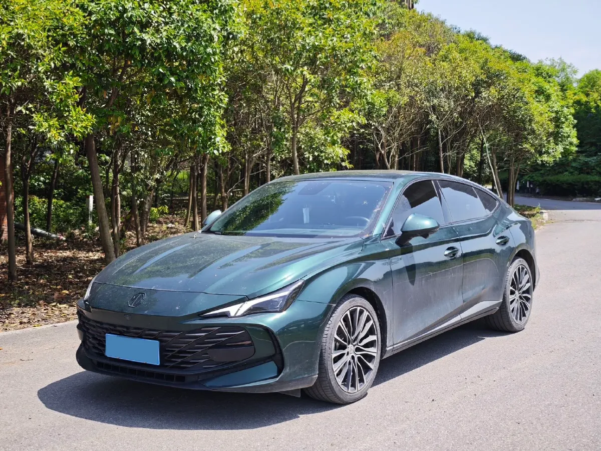 2023 MG 7 2.0T 261HP L4 9AT,autocango,china used car exporter,china ev exporter,chinese used car exporter,chinese used ev exporter