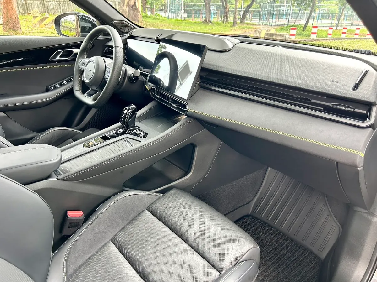 2023 MAXUS G50 1.5T 181HP L4 7DCT,autocango,china used car exporter,china ev exporter,chinese used car exporter,chinese used ev exporter