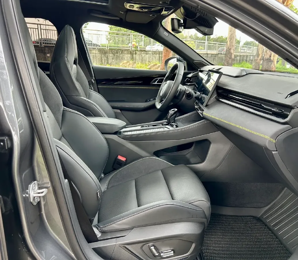 2023 MAXUS G50 1.5T 181HP L4 7DCT,autocango,china used car exporter,china ev exporter,chinese used car exporter,chinese used ev exporter