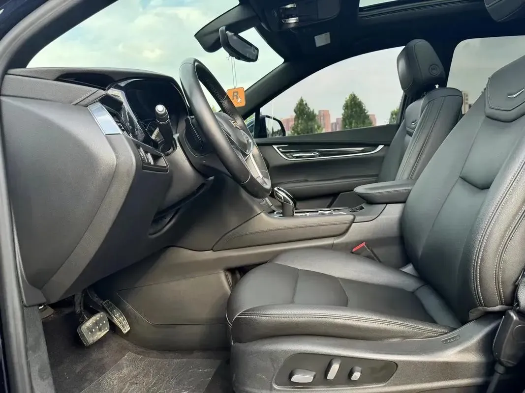 2020 Cadillac XT5 2.0T 237HP L4 9AT,autocango,china used car exporter,china ev exporter,chinese used car exporter,chinese used ev exporter