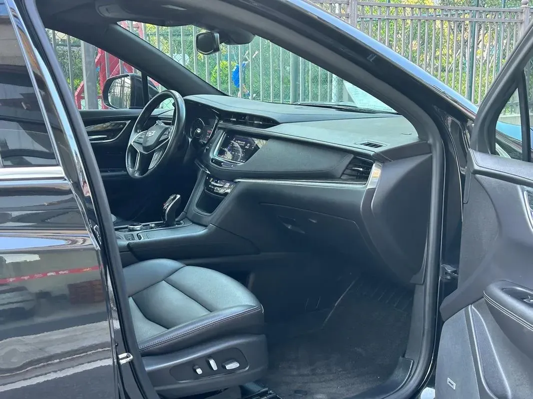 2020 Cadillac XT5 2.0T 237HP L4 9AT,autocango,china used car exporter,china ev exporter,chinese used car exporter,chinese used ev exporter