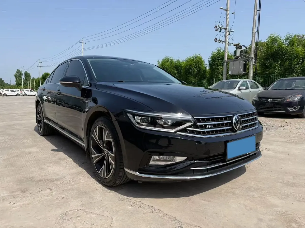 2020 Volkswagen Magotan 2.0T 186HP L4 7DCT,autocango,china used car exporter,china ev exporter,chinese used car exporter,chinese used ev exporter
