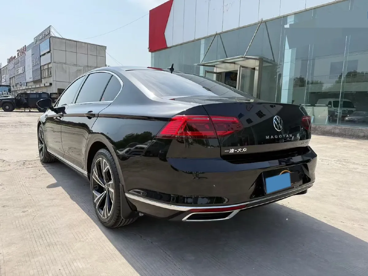 2020 Volkswagen Magotan 2.0T 186HP L4 7DCT,autocango,china used car exporter,china ev exporter,chinese used car exporter,chinese used ev exporter