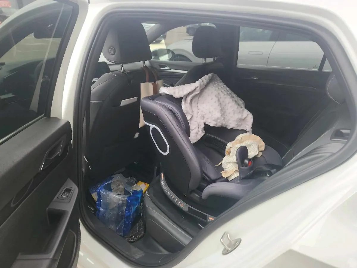 2021 Volkswagen Golf 1.4T 150HP L4 7DCT,autocango,china used car exporter,china ev exporter,chinese used car exporter,chinese used ev exporter