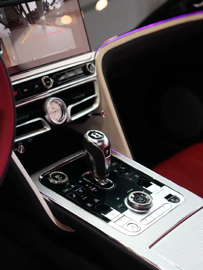 2025 Bentley Flying Spur 4.0T 600HP V8 8DCT PHEV 25.9KWH,autocango,china used car exporter,china ev exporter,chinese used car exporter,chinese used ev exporter