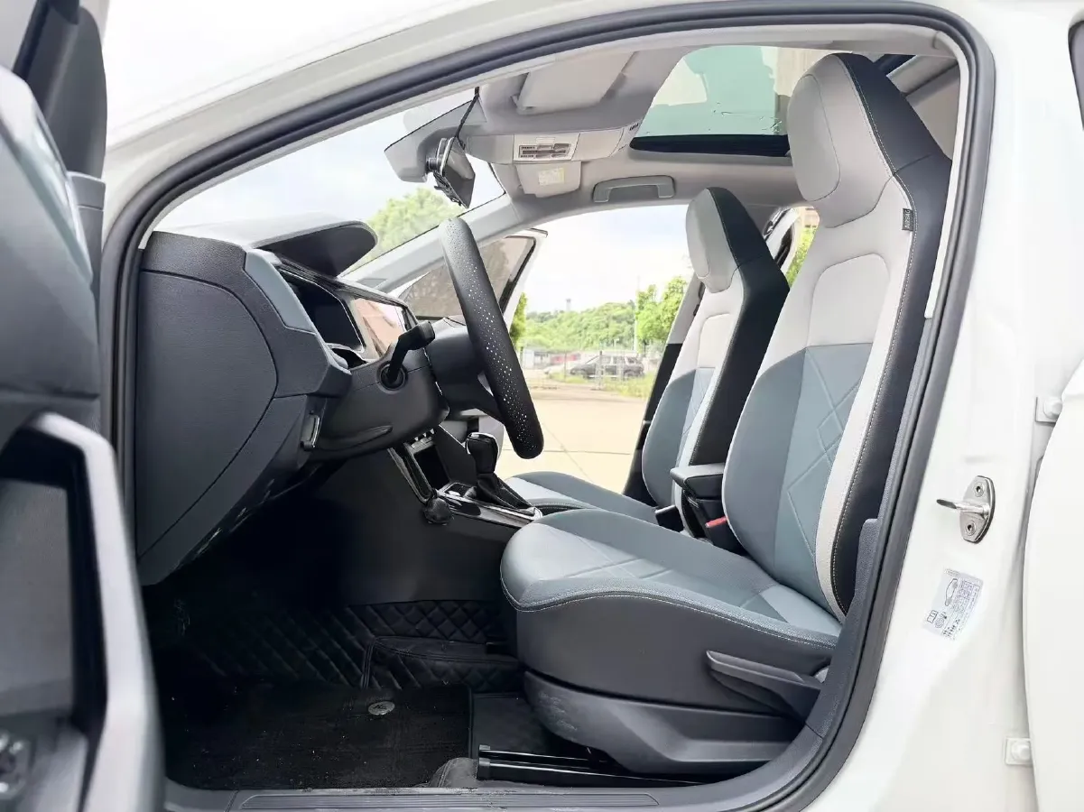 2025 ChangAn Eado 1.5T 192HP L4 7DCT,autocango,china used car exporter,china ev exporter,chinese used car exporter,chinese used ev exporter