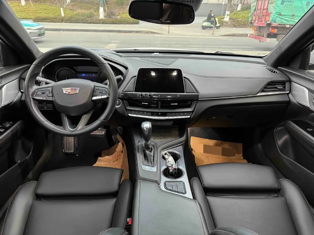 2021 Cadillac CT4 2.0T 237HP L4 8AT,autocango,china used car exporter,china ev exporter,chinese used car exporter,chinese used ev exporter