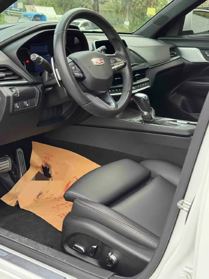 2021 Cadillac CT4 2.0T 237HP L4 8AT,autocango,china used car exporter,china ev exporter,chinese used car exporter,chinese used ev exporter