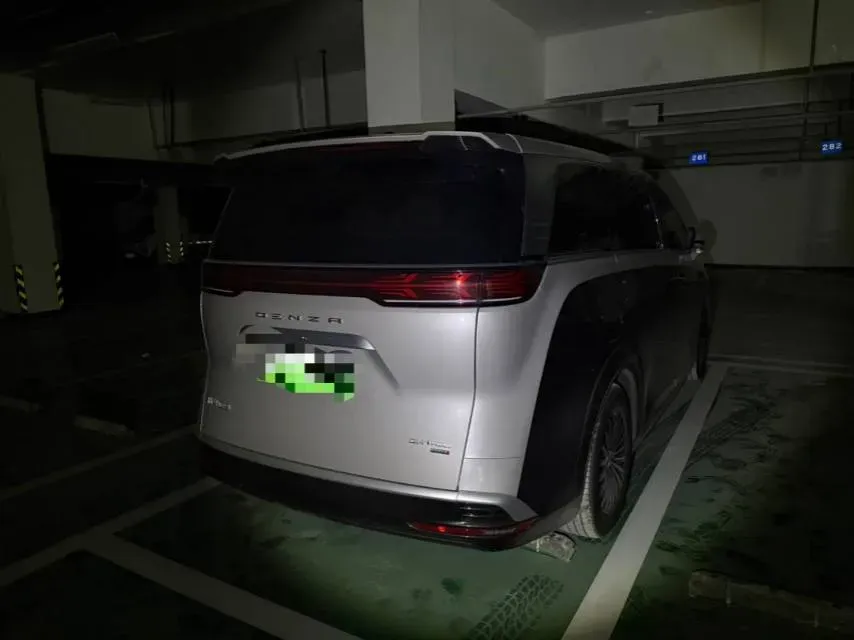 2025 Denza D9 1.5T 156HP L4 E-CVT PHEV,autocango,china used car exporter,china ev exporter,chinese used car exporter,chinese used ev exporter