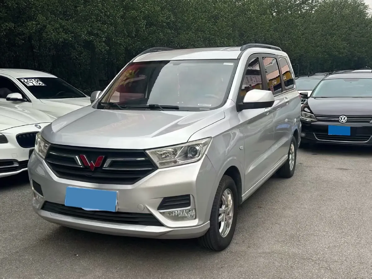 2018 WuLing HongGuang 1.5L 105HP L4 5MT,autocango,china used car exporter,china ev exporter,chinese used car exporter,chinese used ev exporter