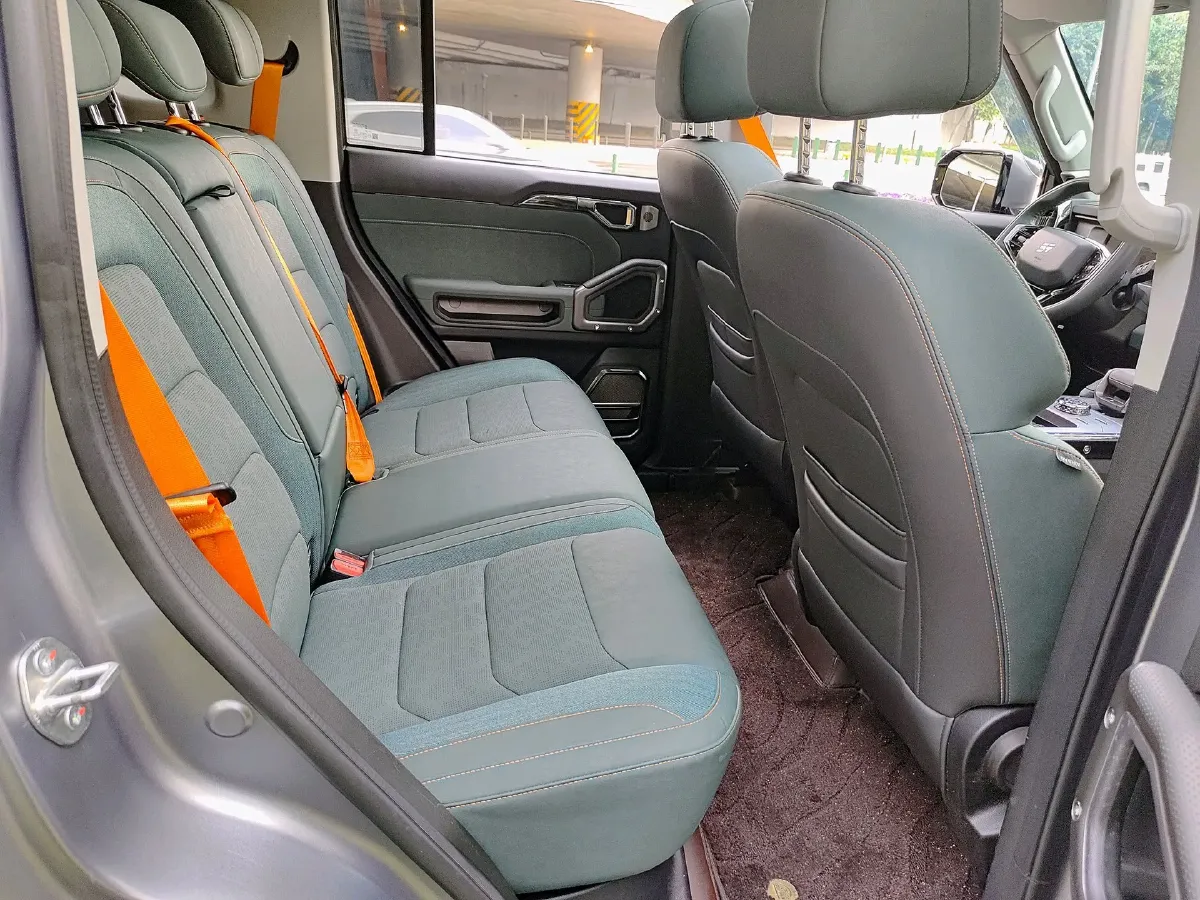 2023 Jetour Traveller 2.0T 254HP L4 7DCT,autocango,china used car exporter,china ev exporter,chinese used car exporter,chinese used ev exporter