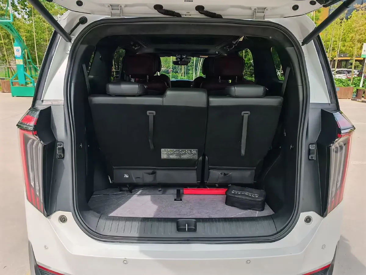 2023 GAC Trumpchi M8 2.0T 252HP L4 8AT,autocango,china used car exporter,china ev exporter,chinese used car exporter,chinese used ev exporter