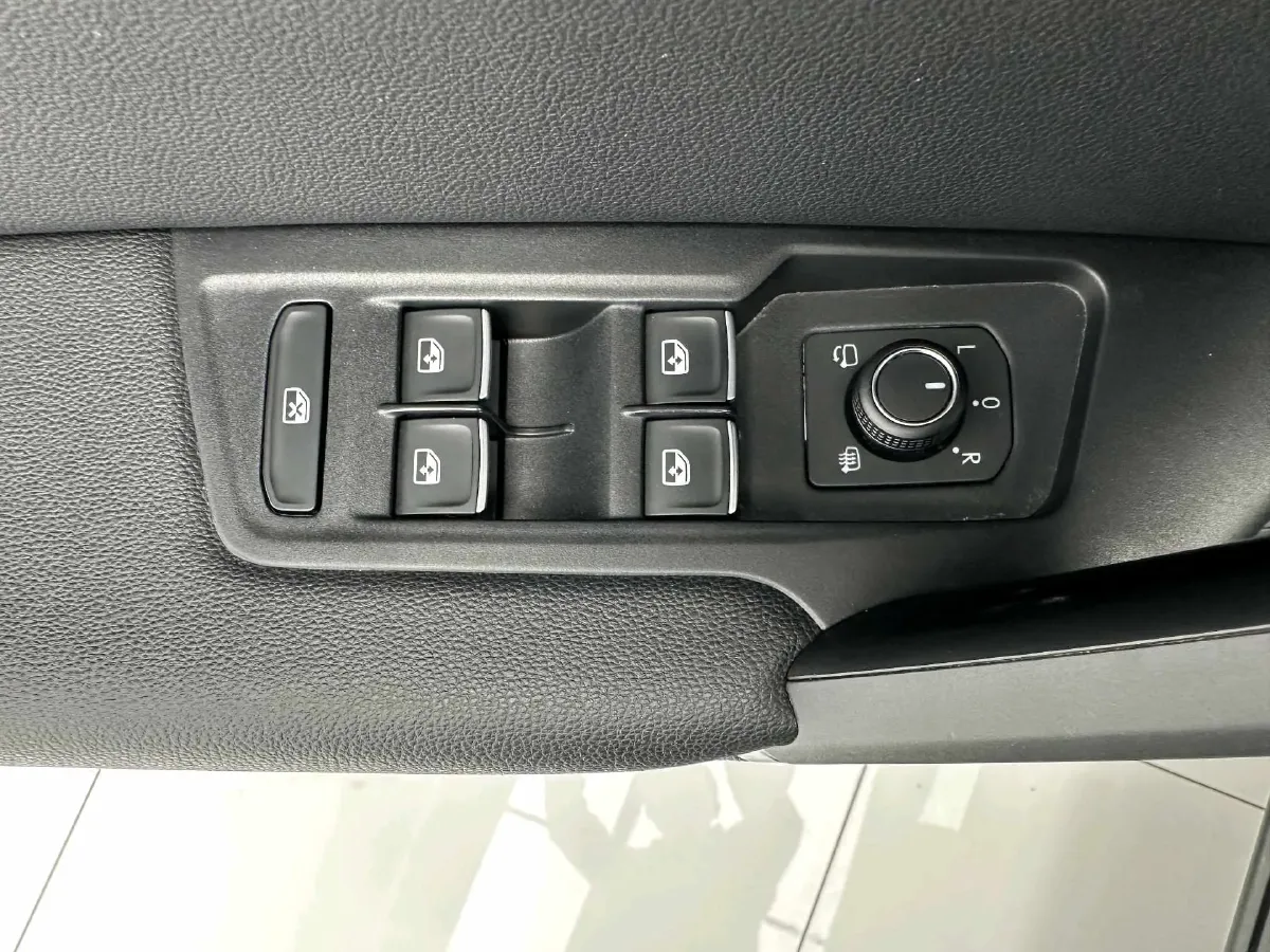 2022 Volkswagen Tayron 1.4T 150HP L4 7DCT,autocango,china used car exporter,china ev exporter,chinese used car exporter,chinese used ev exporter