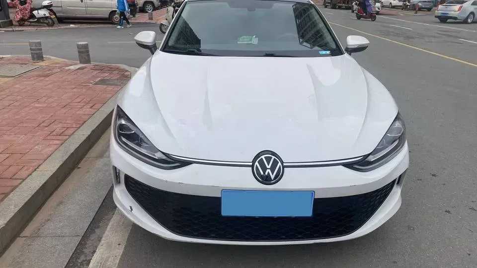 2024 Volkswagen Lamando 1.2T 116HP L4 7DCT,autocango,china used car exporter,china ev exporter,chinese used car exporter,chinese used ev exporter