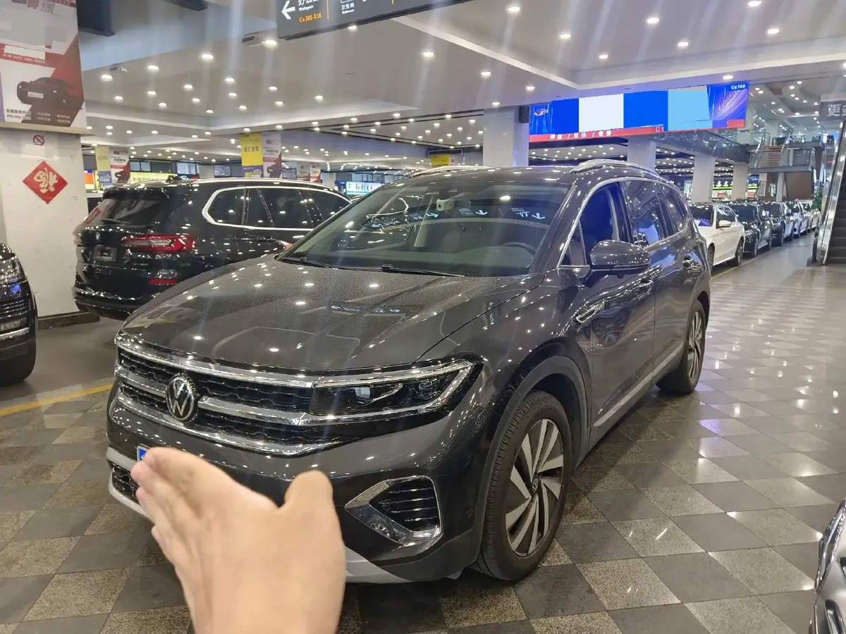 2021 Volkswagen Talagon 2.0T 220HP L4 7DCT,autocango,china used car exporter,china ev exporter,chinese used car exporter,chinese used ev exporter