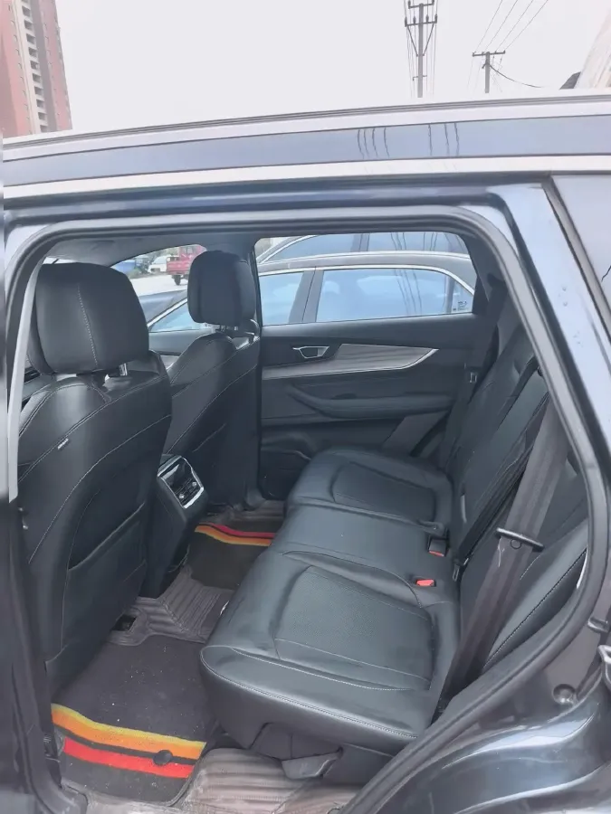 2022 Chery Tiggo 8 Plus 1.6T 197HP L4 7DCT,autocango,china used car exporter,china ev exporter,chinese used car exporter,chinese used ev exporter