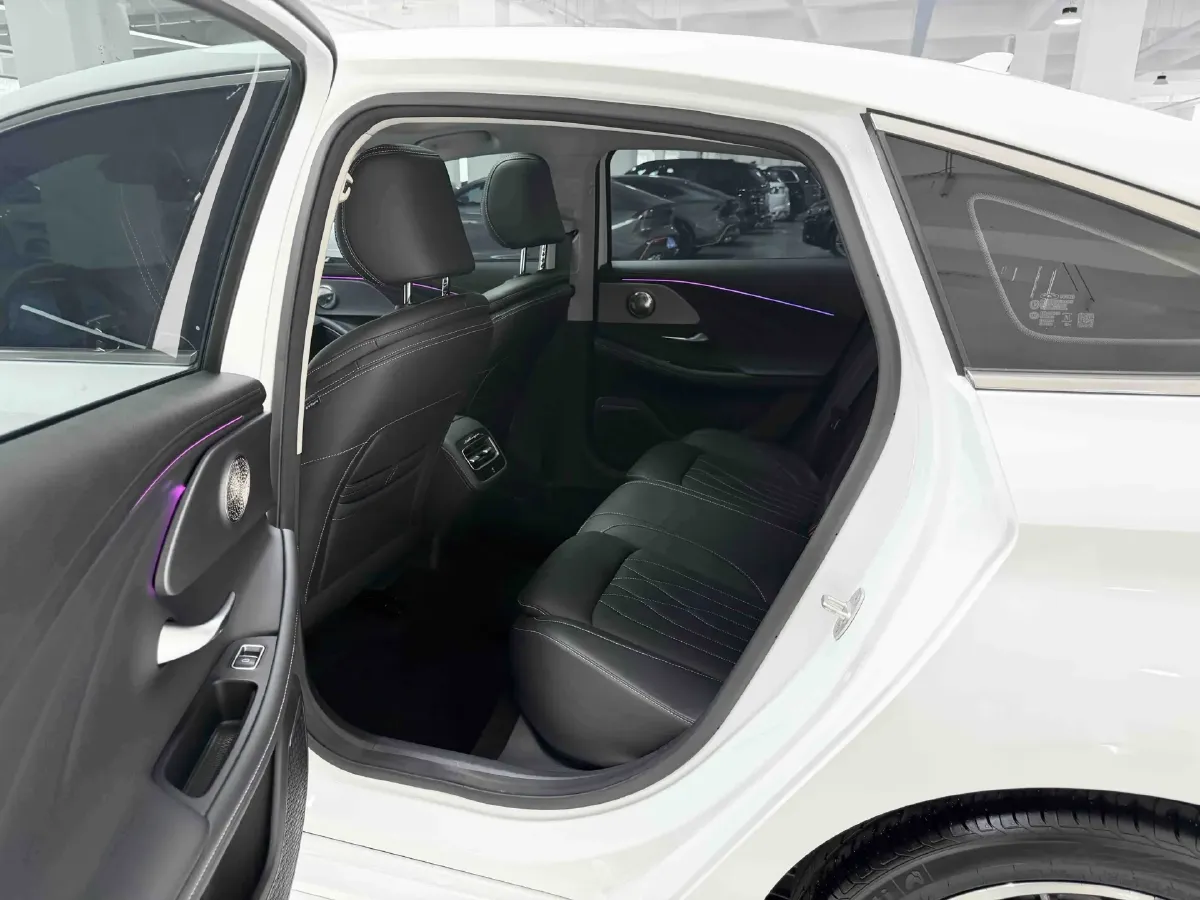 2022 Chery Arrizo 8 1.6T 197HP L4 7DCT,autocango,china used car exporter,china ev exporter,chinese used car exporter,chinese used ev exporter