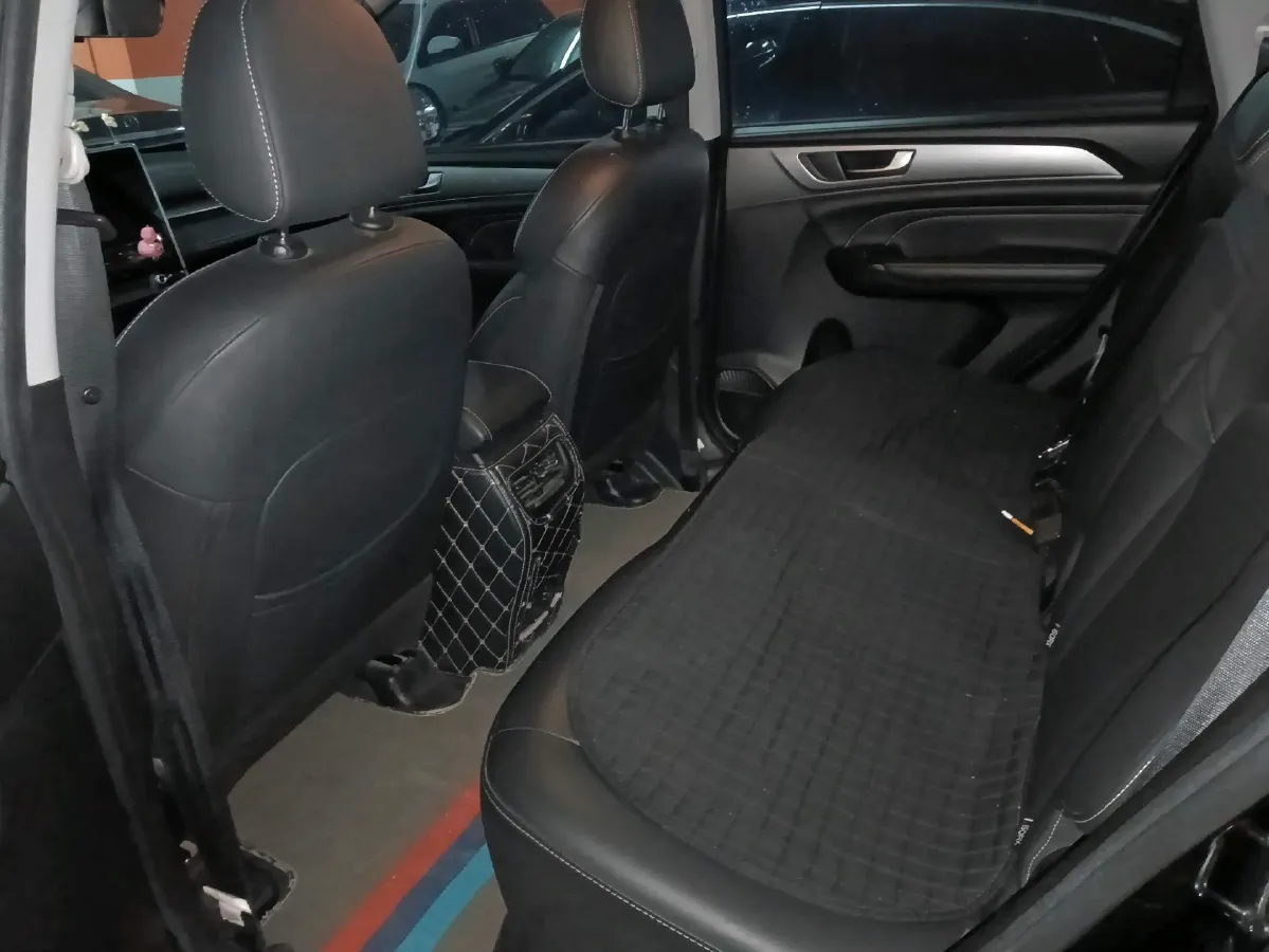 2021 Haval M6 1.5T 150HP L4 6MT,autocango,china used car exporter,china ev exporter,chinese used car exporter,chinese used ev exporter