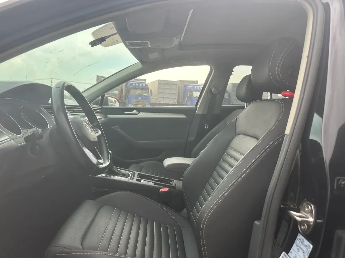 2020 Volkswagen Magotan 1.4T 150HP L4 7DCT,autocango,china used car exporter,china ev exporter,chinese used car exporter,chinese used ev exporter