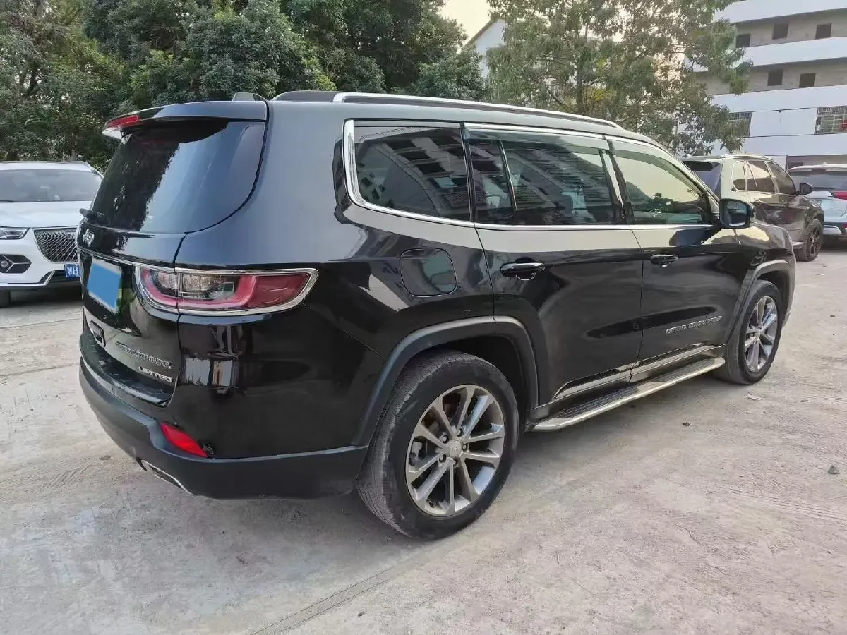 2018 Jeep Grand Commander 2.0T 265HP L4 9AT,autocango,china used car exporter,china ev exporter,chinese used car exporter,chinese used ev exporter