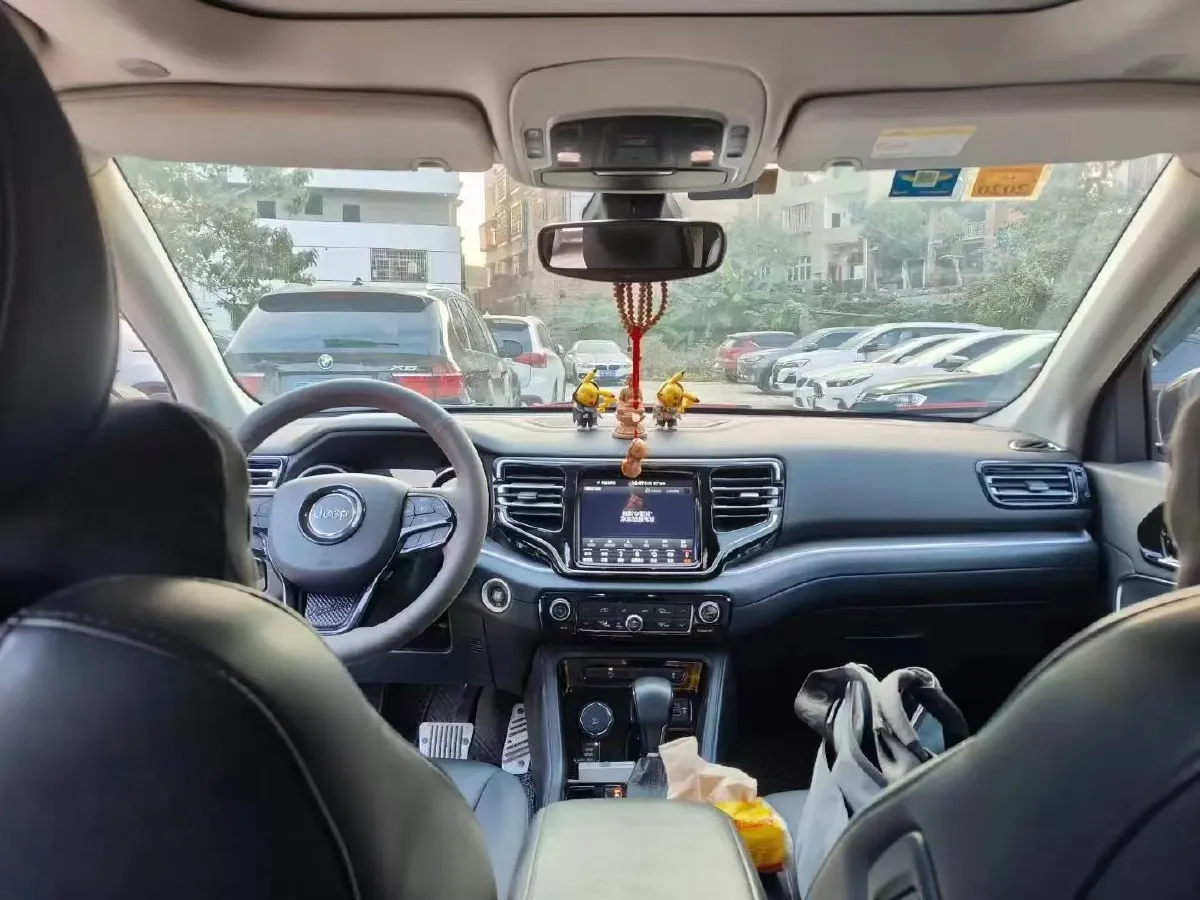 2018 Jeep Grand Commander 2.0T 265HP L4 9AT,autocango,china used car exporter,china ev exporter,chinese used car exporter,chinese used ev exporter